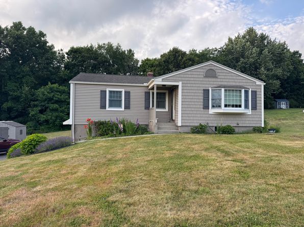 14 Echo Valley Dr