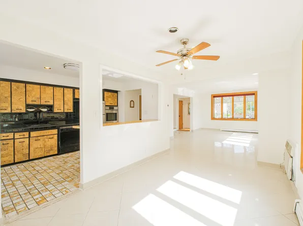 8884 17th Avenue image 11 of 31