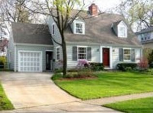 1436 Thornwood Dr, Downers Grove, IL 60516