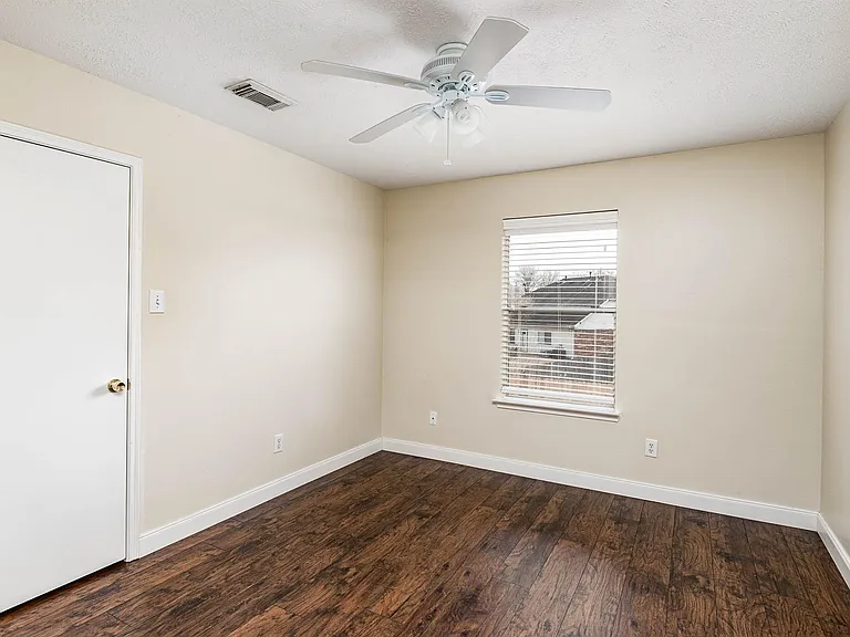 7910 Still Water St — Photo 27