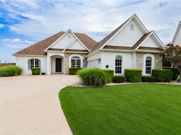 5087 S Strathmore Station Dr, Rogers, AR 72758