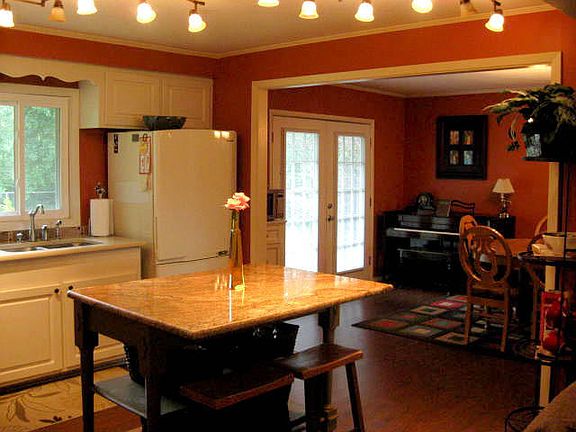 5th image of 2931 Laramie Cir