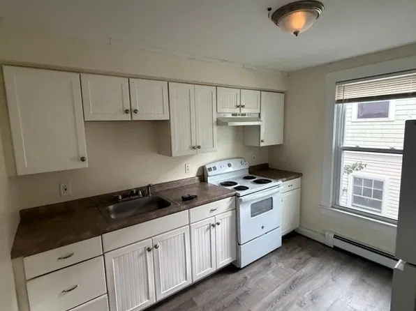 37 Chapel, 37 Chapel St #4, Augusta, ME 04330