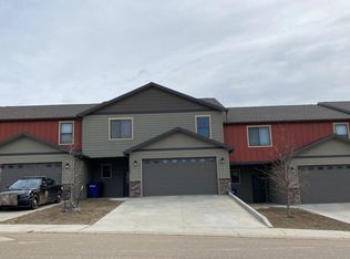 1050 Elm Ave, Dickinson, ND 58601