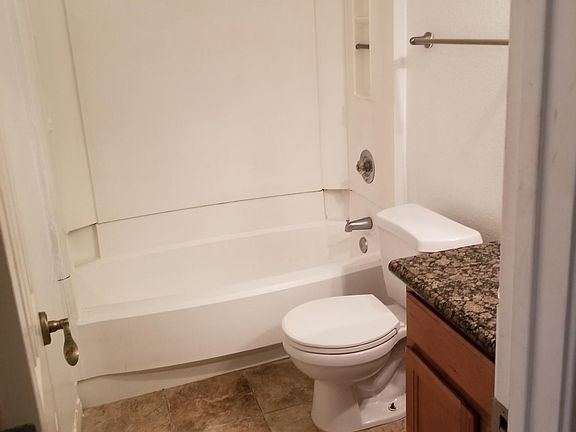 5th image of 3715 Tallyho Dr APT 109