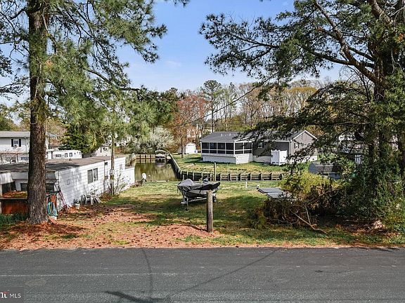 2nd image of 30837 W Lagoon Rd