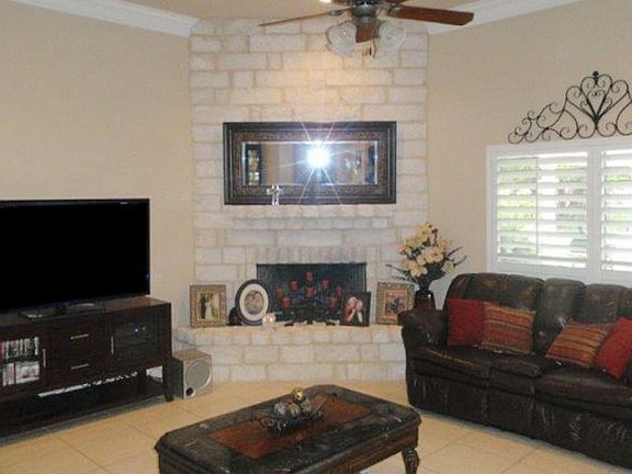 2nd image of 707 Deer Cross Ln