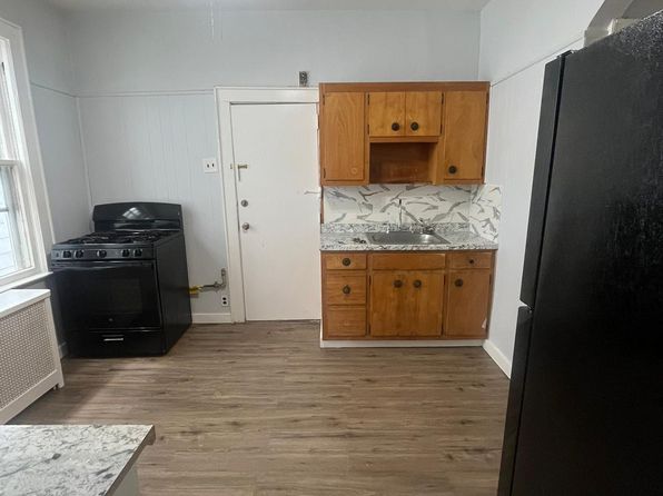 12 McKay Ave #1L