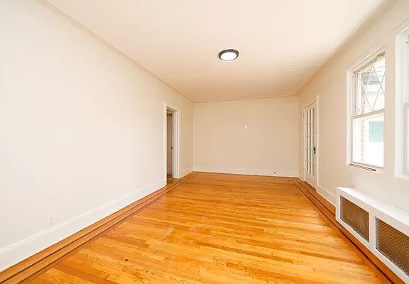 3rd image of 57-26 162nd St