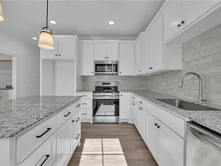 324 N West End St #A — Photo 3