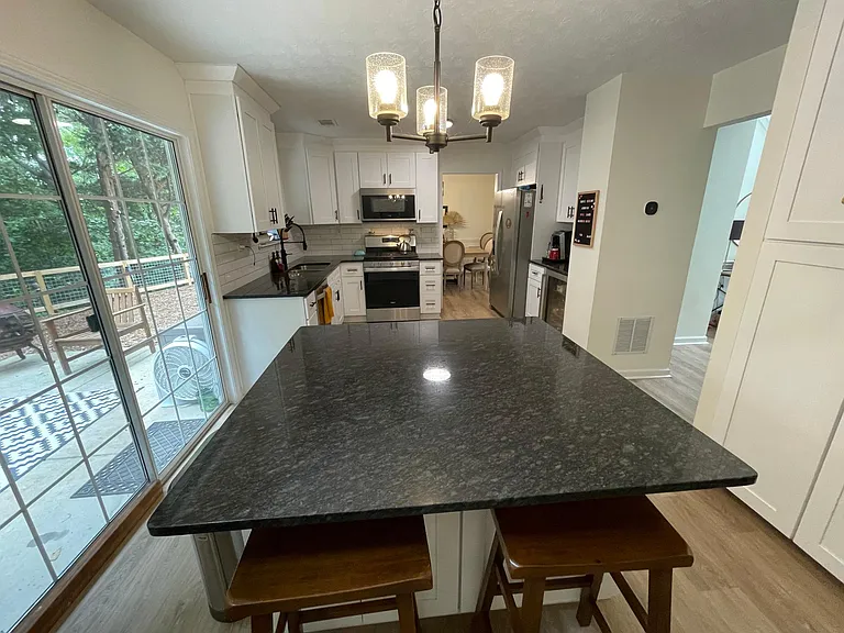 3330 Northcliff Dr — Photo 10