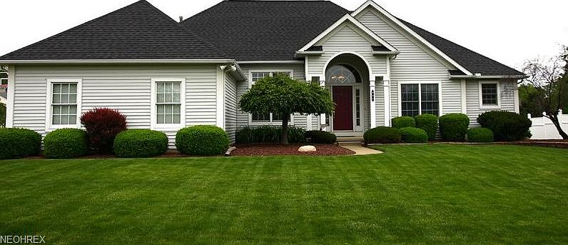 1st image of 995 Red Tailed Ln