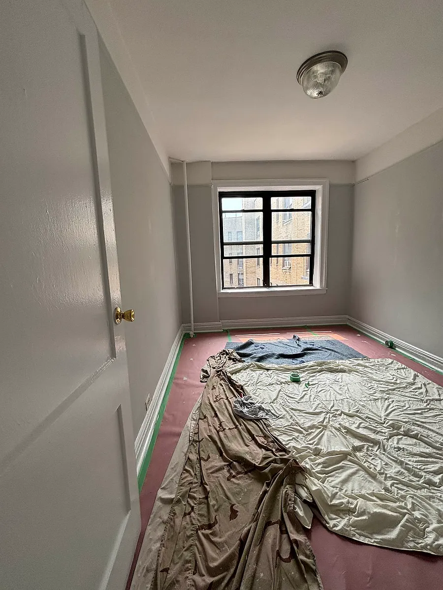 Building Photo - 35-47 34th St #4B