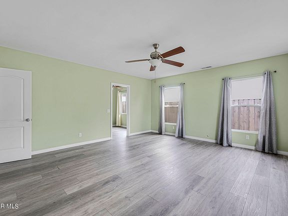 2nd image of 39 Holt St