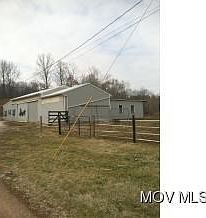 3rd image of 3235 Lake Road