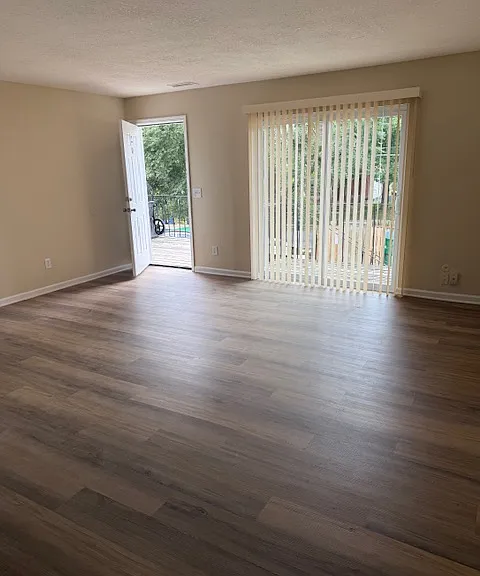 3943 Roanoke Rd #B6 — Photo 1