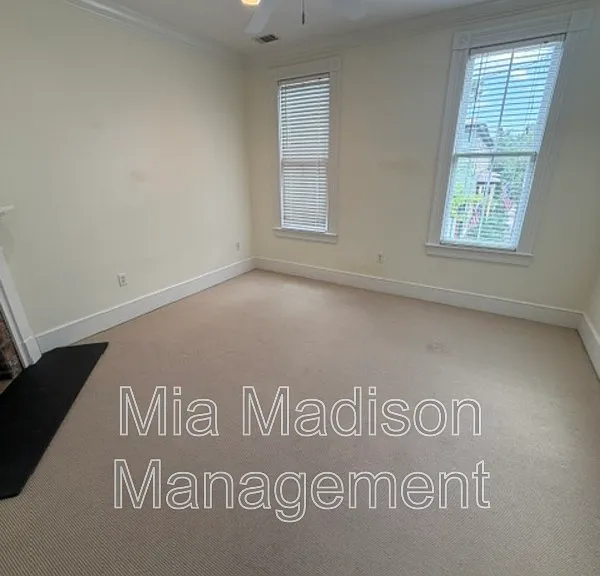 302 E 33rd St — Photo 12