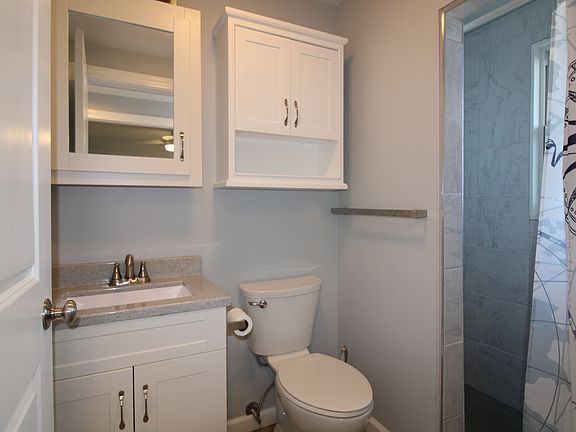3rd image of 6001 E Poplar Ave #2
