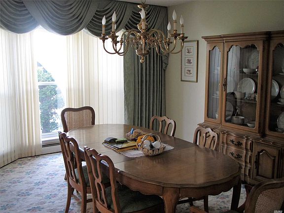 5th image of 4 Half Acre Ct