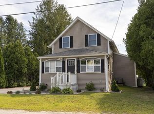 26 River St, Dudley, MA 01571