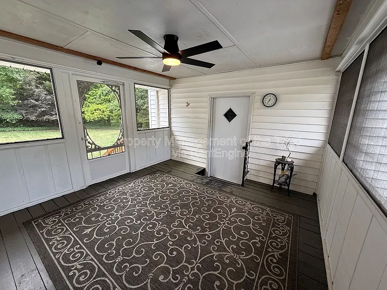 905 Old Winston Rd — Photo 16