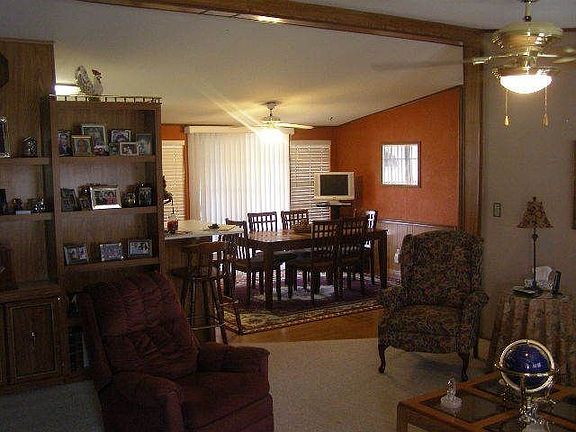 3rd image of 3619 Linda Way