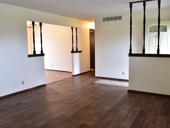 5th image of 844 Firefly Dr