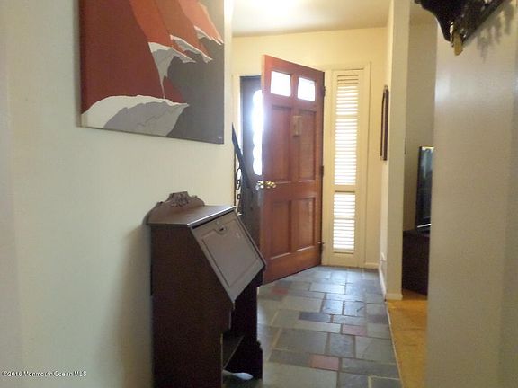 5th image of 54 Kim Ct