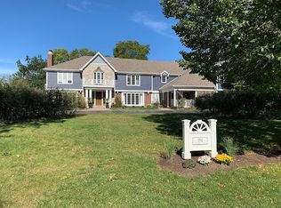 1792 Prestwick Dr, Inverness, IL 60067