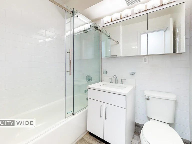 157 E 57th St #4C — Photo 6