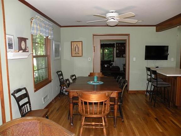 3rd image of 400 Corey Ave