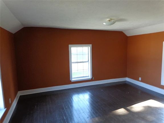 3rd image of 601 Elder St APT B
