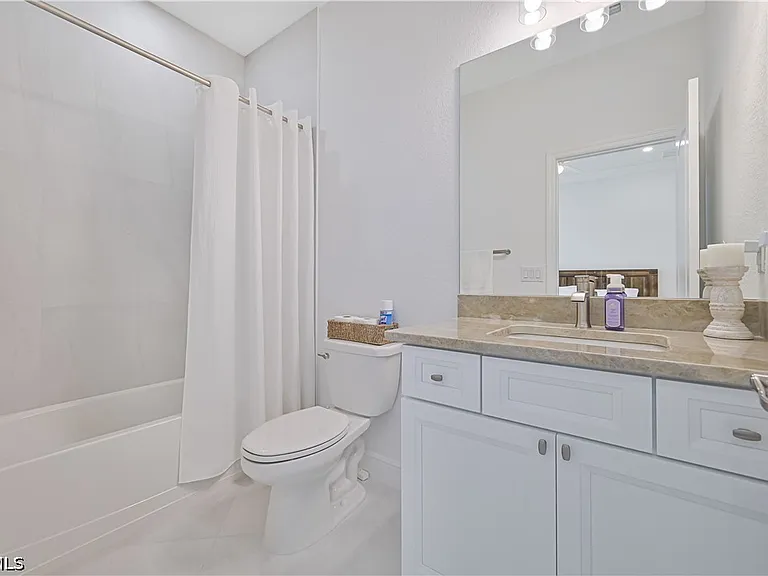 15550 Pascolo Ln — Photo 32