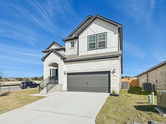 3rd image of 11355 Acorn Bluff