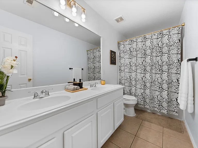 4835 Crown Dr — Photo 33