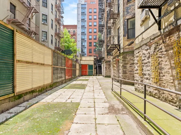 305 West 150th Street image 13 of 15