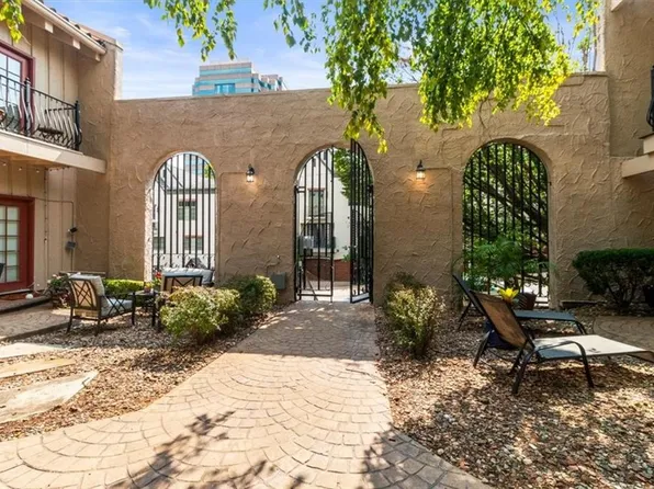 1111 W 46th St APT 24, Kansas City, MO 64112