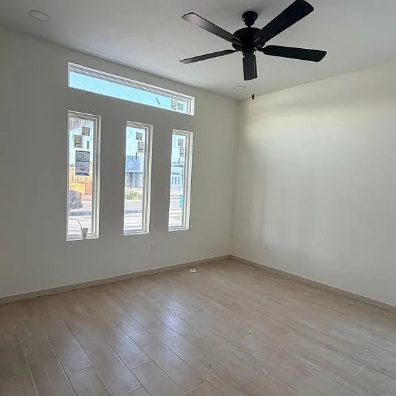 1217 Rosewood Rd — Photo 6