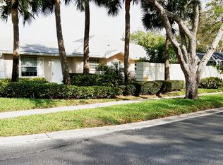 4357 Lacey Oak Dr, Palm Beach Gardens, FL 33410