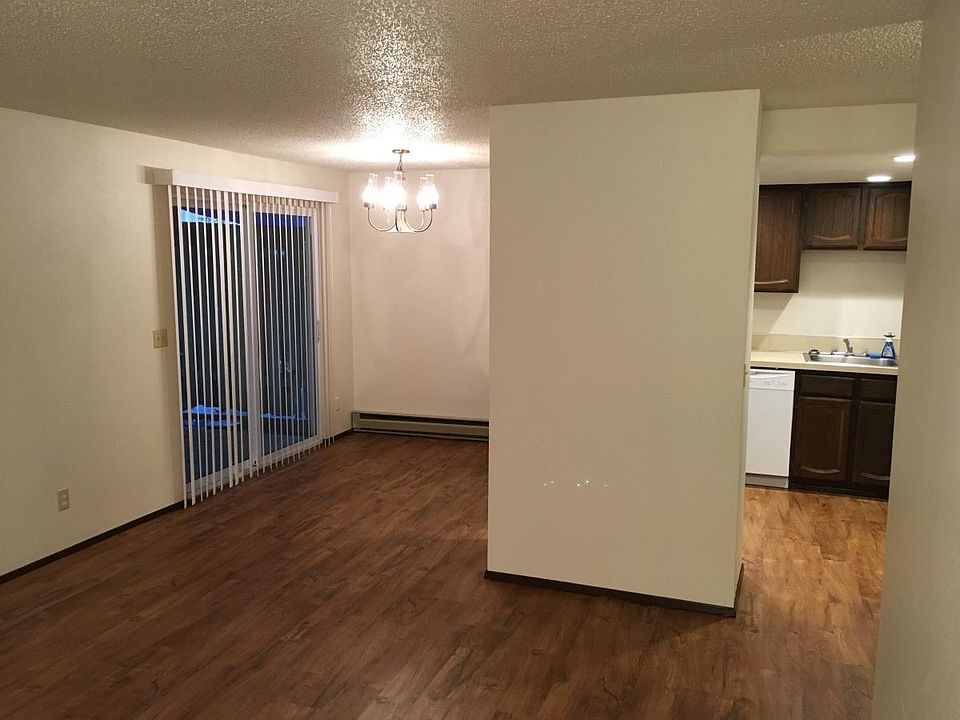 1st image of 4401 Saratoga Pl NE APT 9