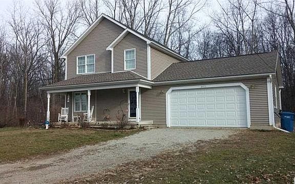 3rd image of 3971 Round Lake Hwy