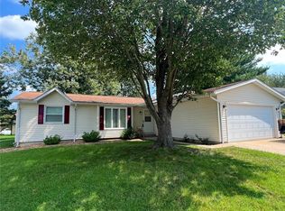 2825 Larkspur Dr, Highland, IL 62249
