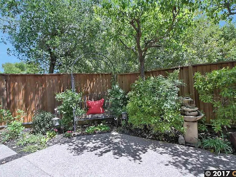 613 S Blackbrush Ln — Photo 28