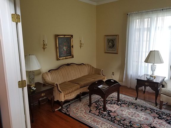 5th image of 852 Carriage Park Oval