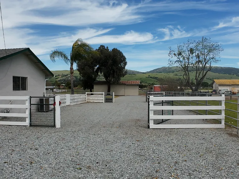 14320 Sycamore Ave — Photo 5