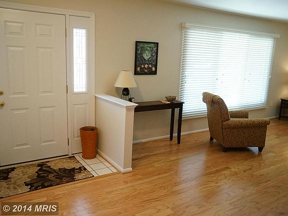 4th image of 5028 Swinton Dr