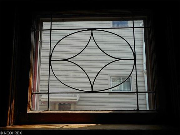 4th image of 2123 Belle Ave