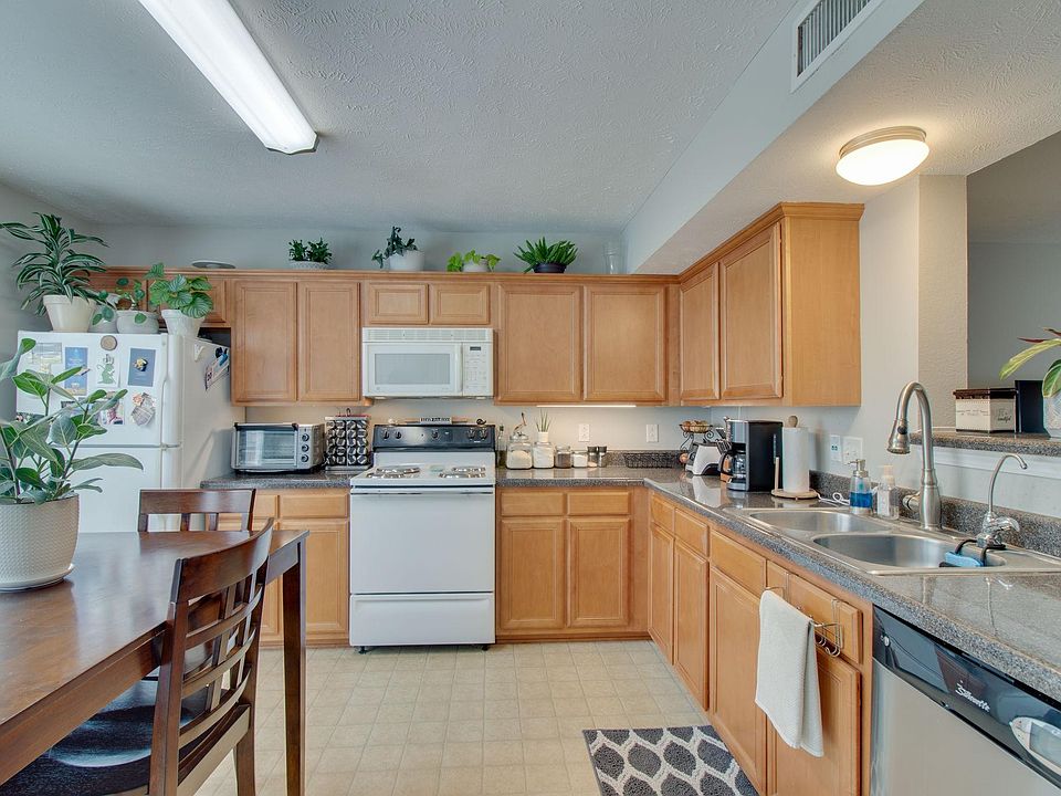 1st image of 341 Arapaho Dr