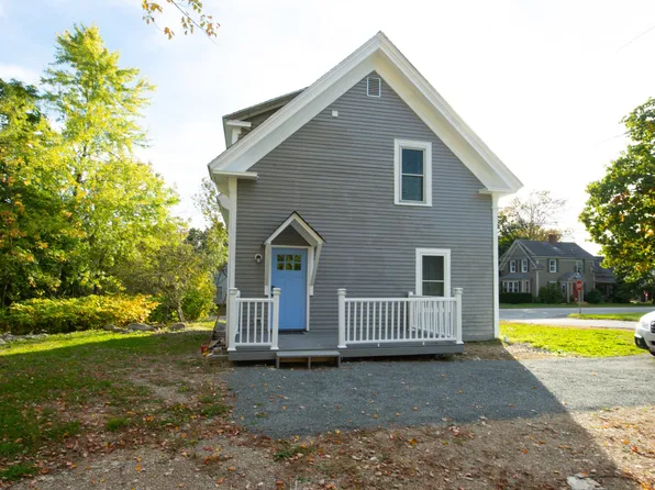 79 Oak St, Ellsworth, ME 04605