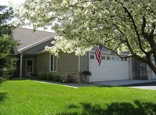 9004 Stonebrooke Trl, Woodbury, MN 55125